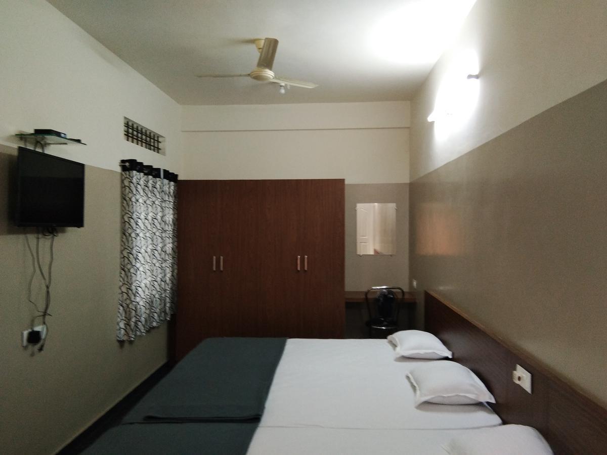 Rainbow Comforts Hotel Chikmagalur Exterior photo